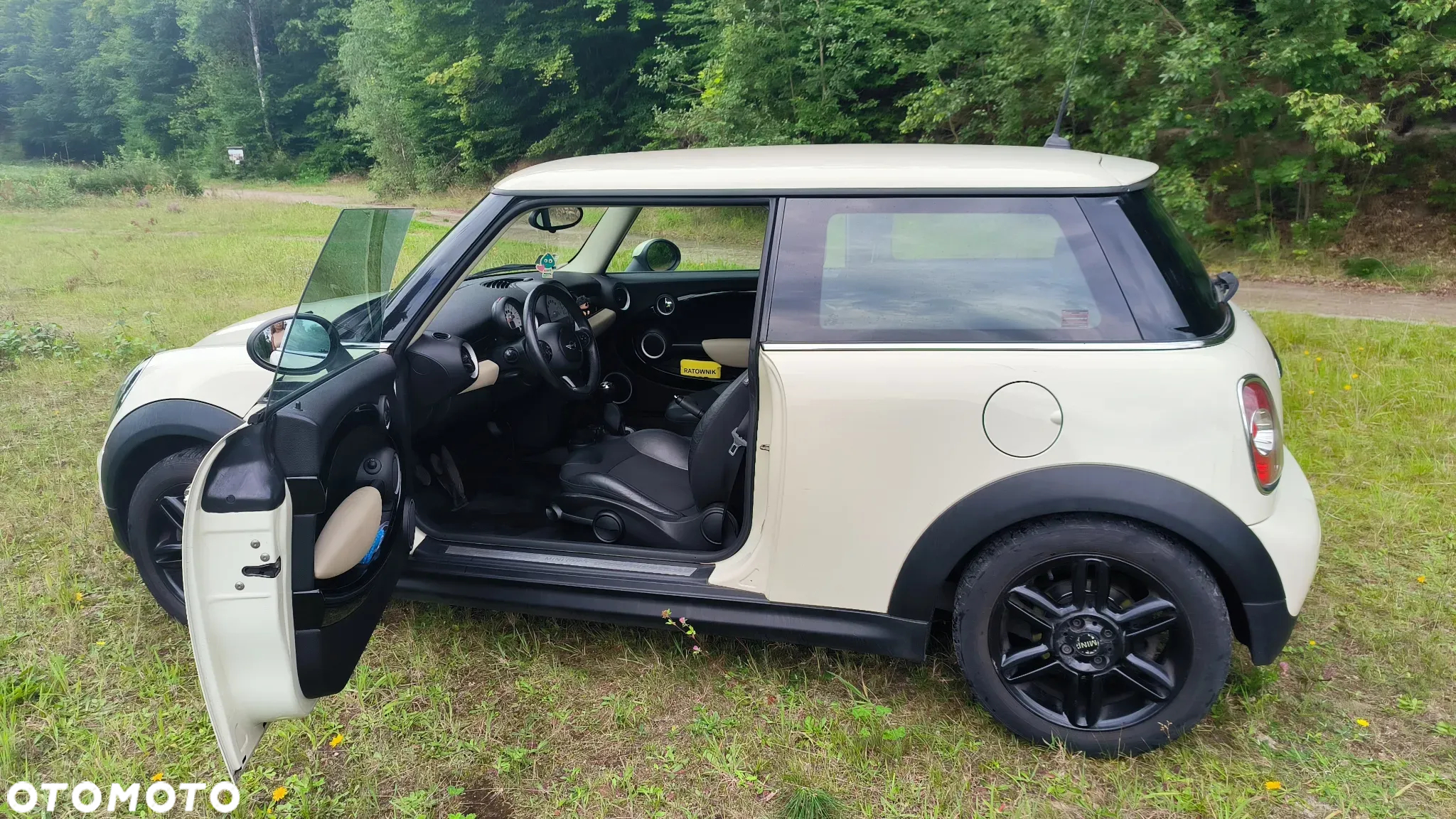 MINI Cooper Standard - 3