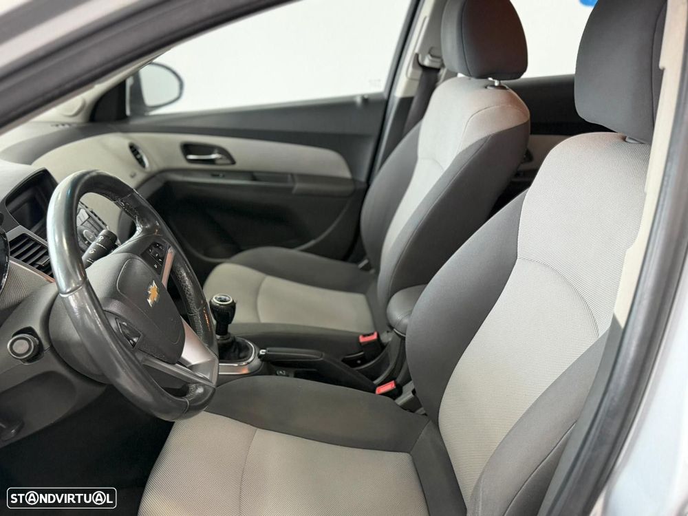 Chevrolet Cruze 2.0 VCDi LT - 4