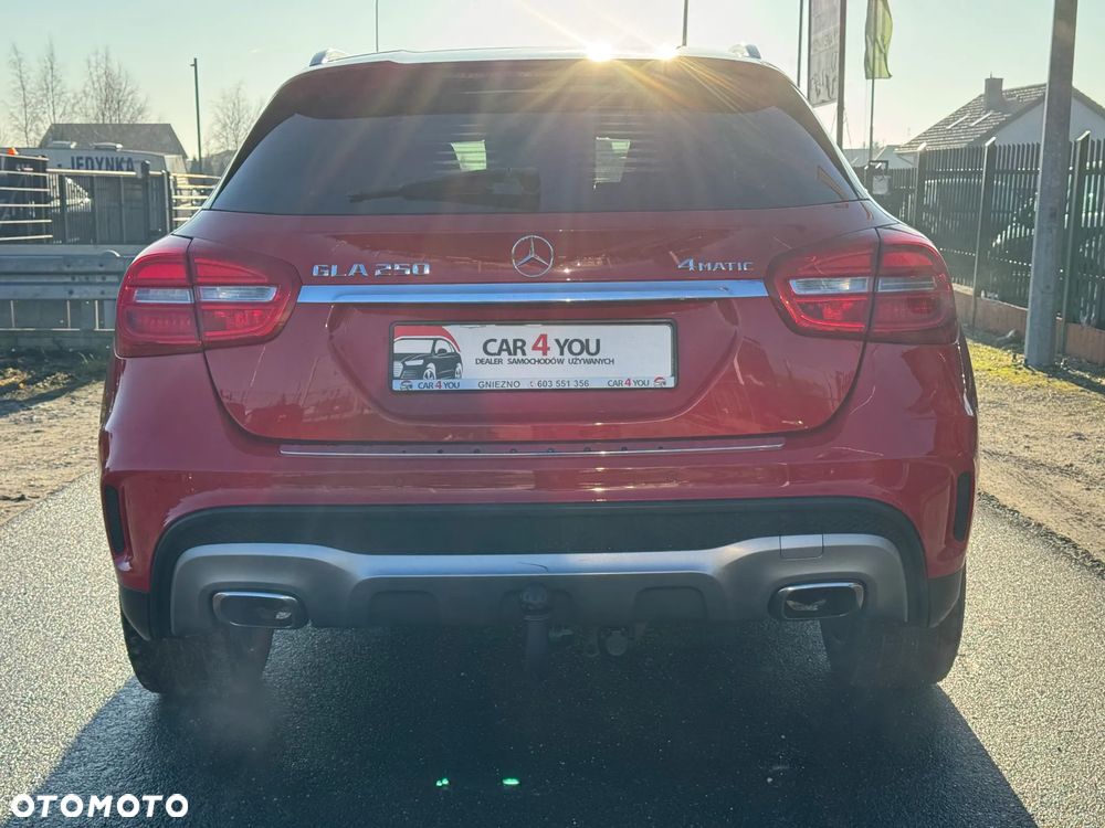 Mercedes-Benz GLA 250 4Matic 7G-DCT AMG Line - 8