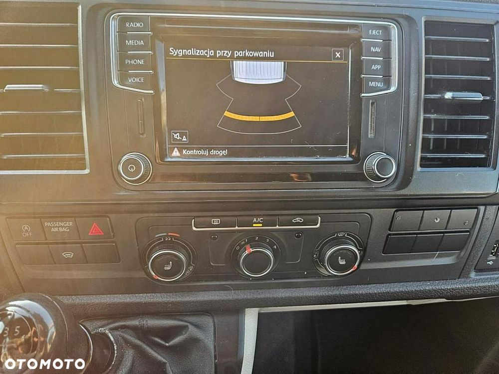 Volkswagen Transporter - 15