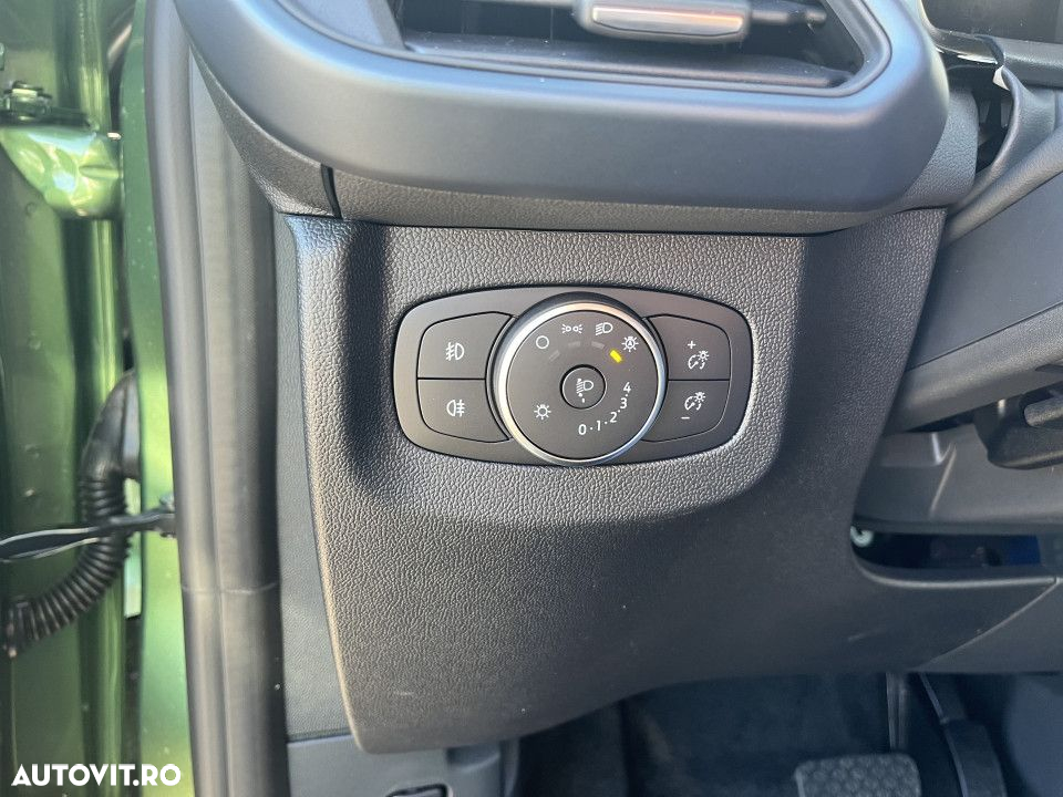 Ford Tourneo Courier - 17