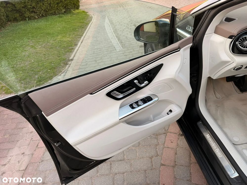 Mercedes-Benz EQE 300 90.5kWh Electric Art - 17