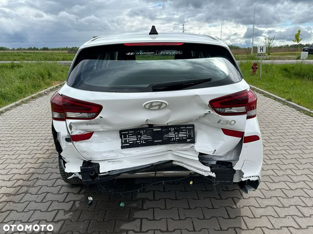 Hyundai i30 1.5 T-GDI 48V Smart - 14