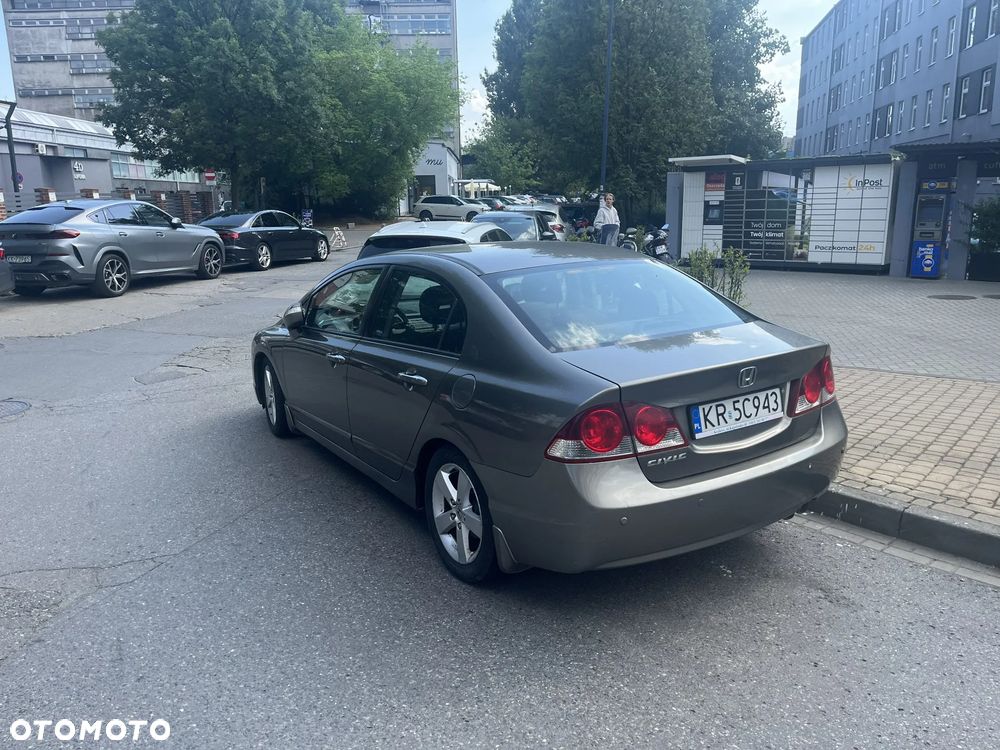Honda Civic 1.8 Executive - 8
