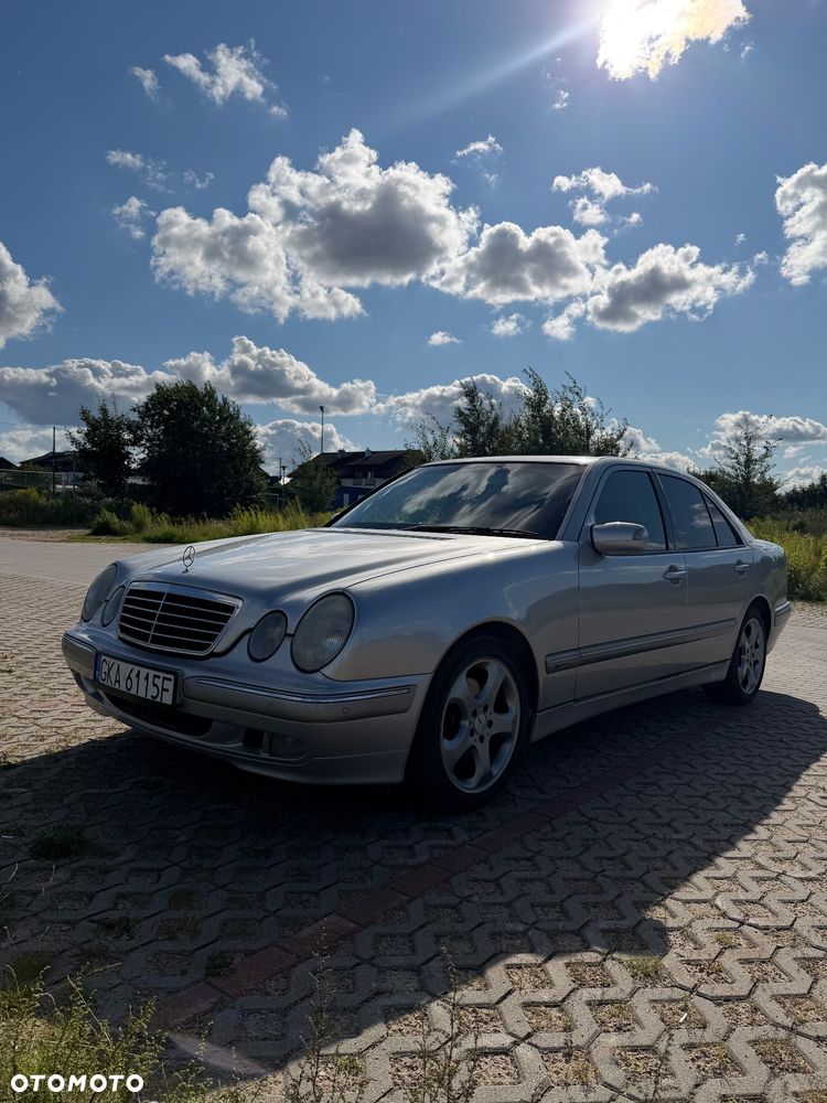 Mercedes-Benz Klasa E - 2