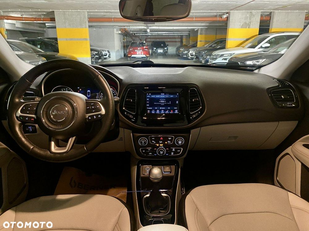 Jeep Compass - 22