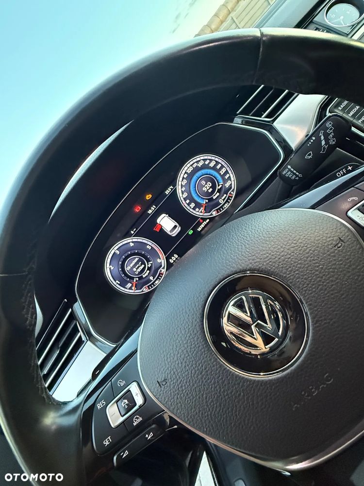 Volkswagen Passat 2.0 TDI BMT Highline DSG - 10