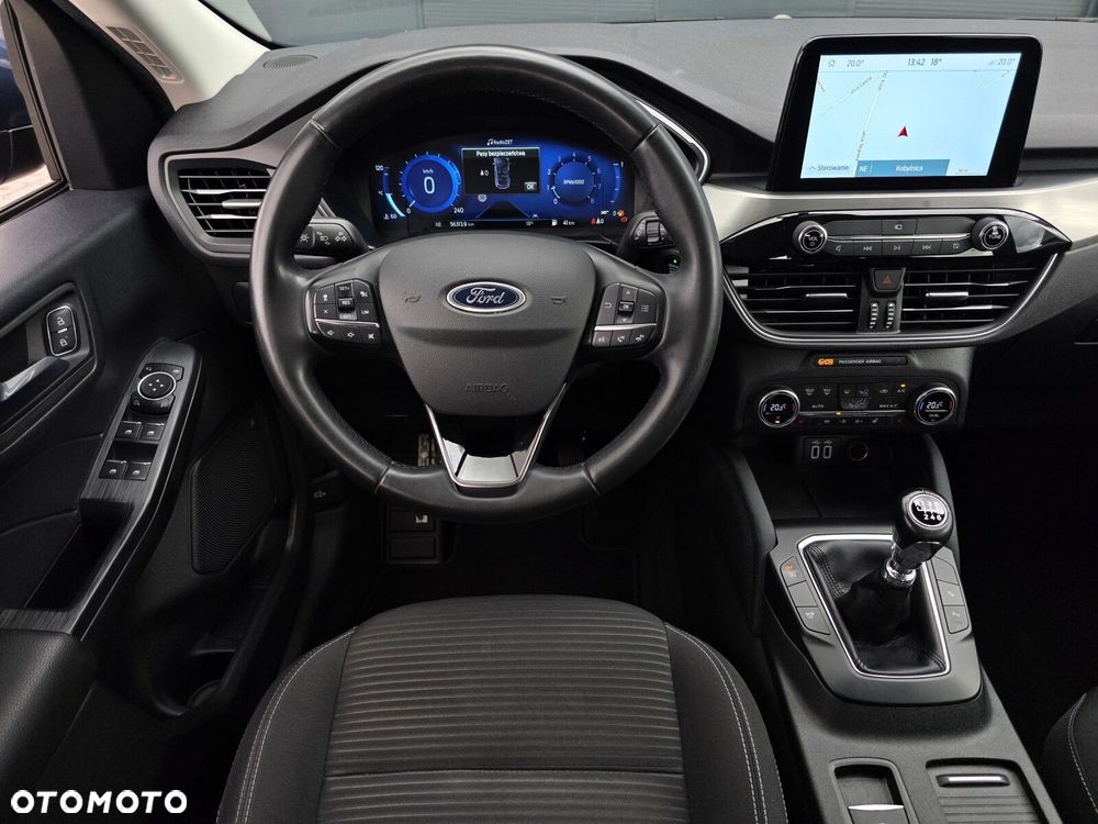 Ford Kuga - 32