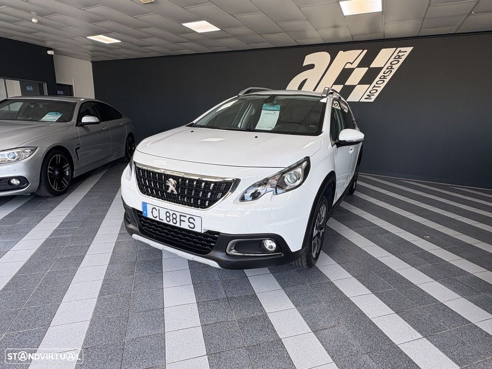 Peugeot 2008 1.2 PureTech Allure - 2