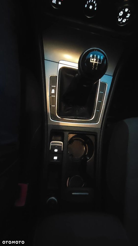 Volkswagen Golf 1.6 TDI Trendline - 7