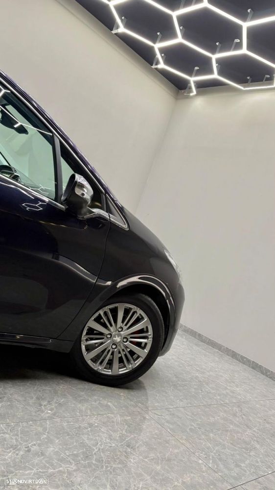 Peugeot 208 1.2 PureTech Allure - 4