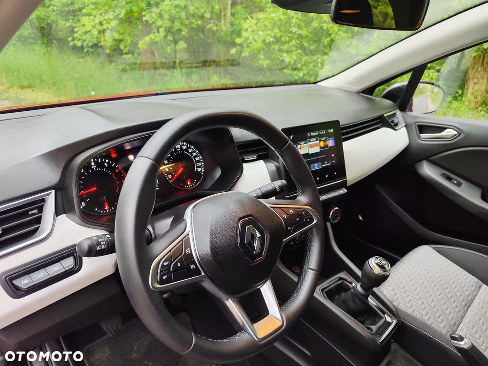 Renault Clio - 21