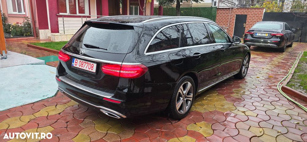 Mercedes-Benz E 220 d T 9G-TRONIC AMG Line - 12
