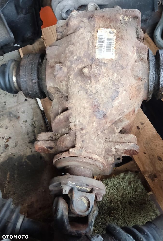 BMW E83 X3 2.5i m54 7537721 3.91 dyfer most