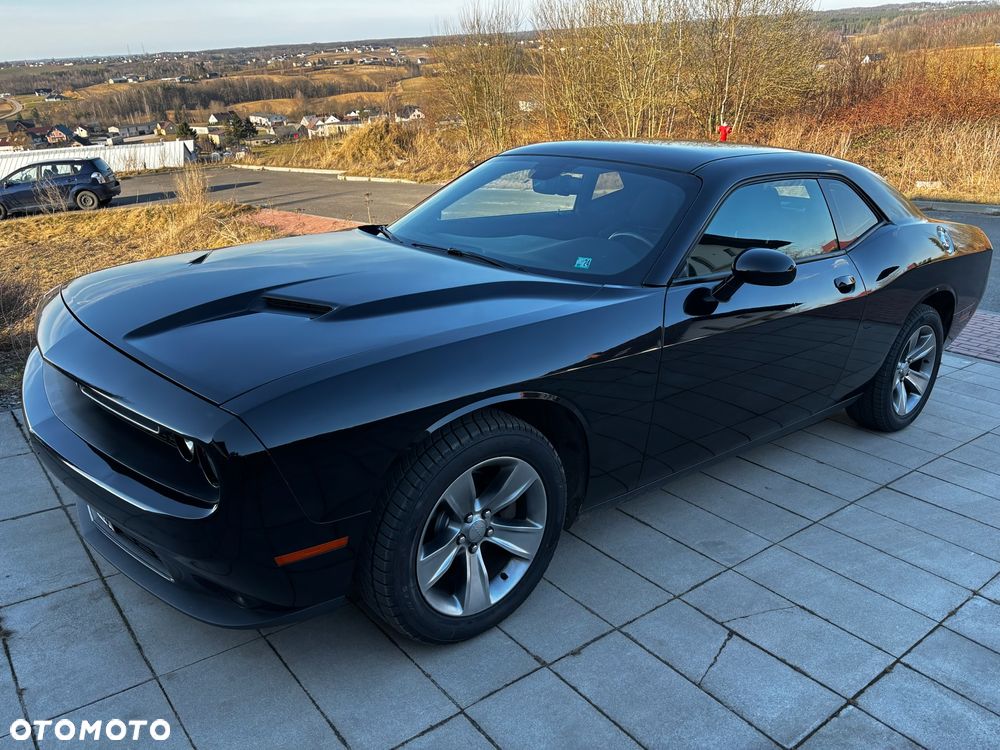 Dodge Challenger - 2