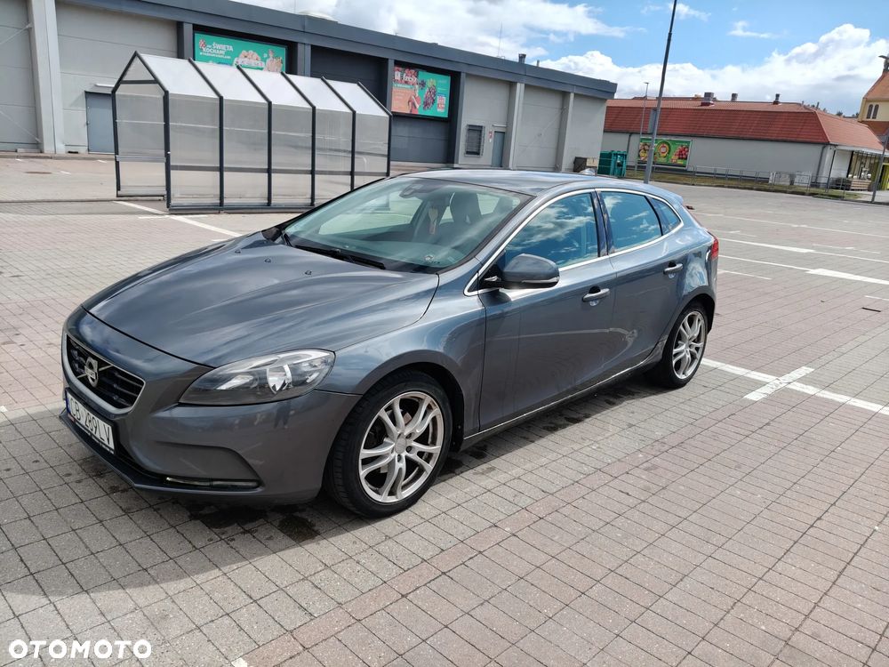 Volvo V40 D2 Momentum - 1