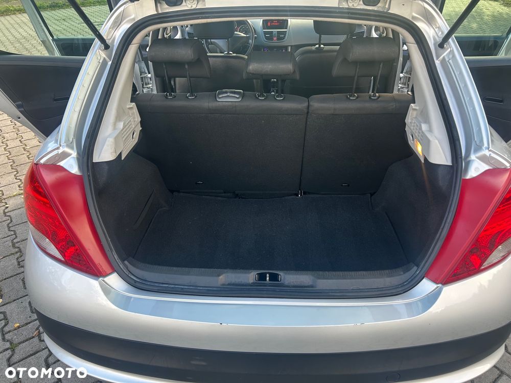Peugeot 207 75 Millesim 200 - 25