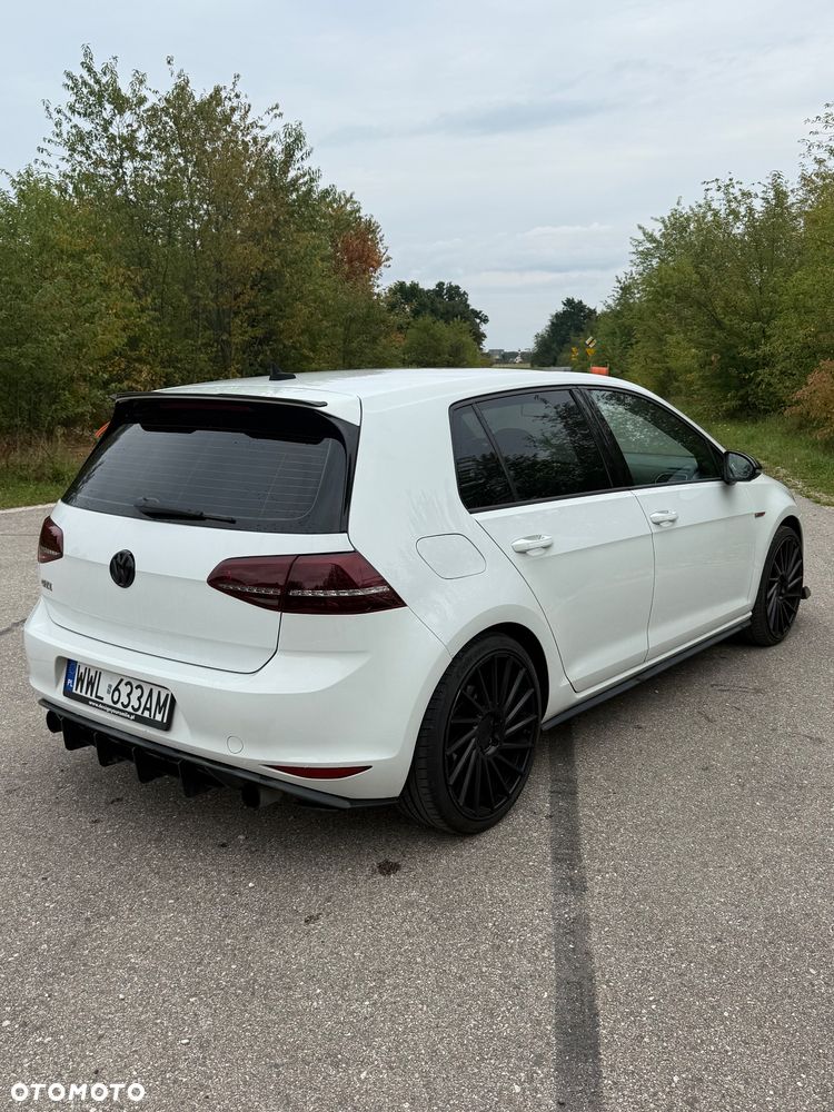 Volkswagen Golf - 4