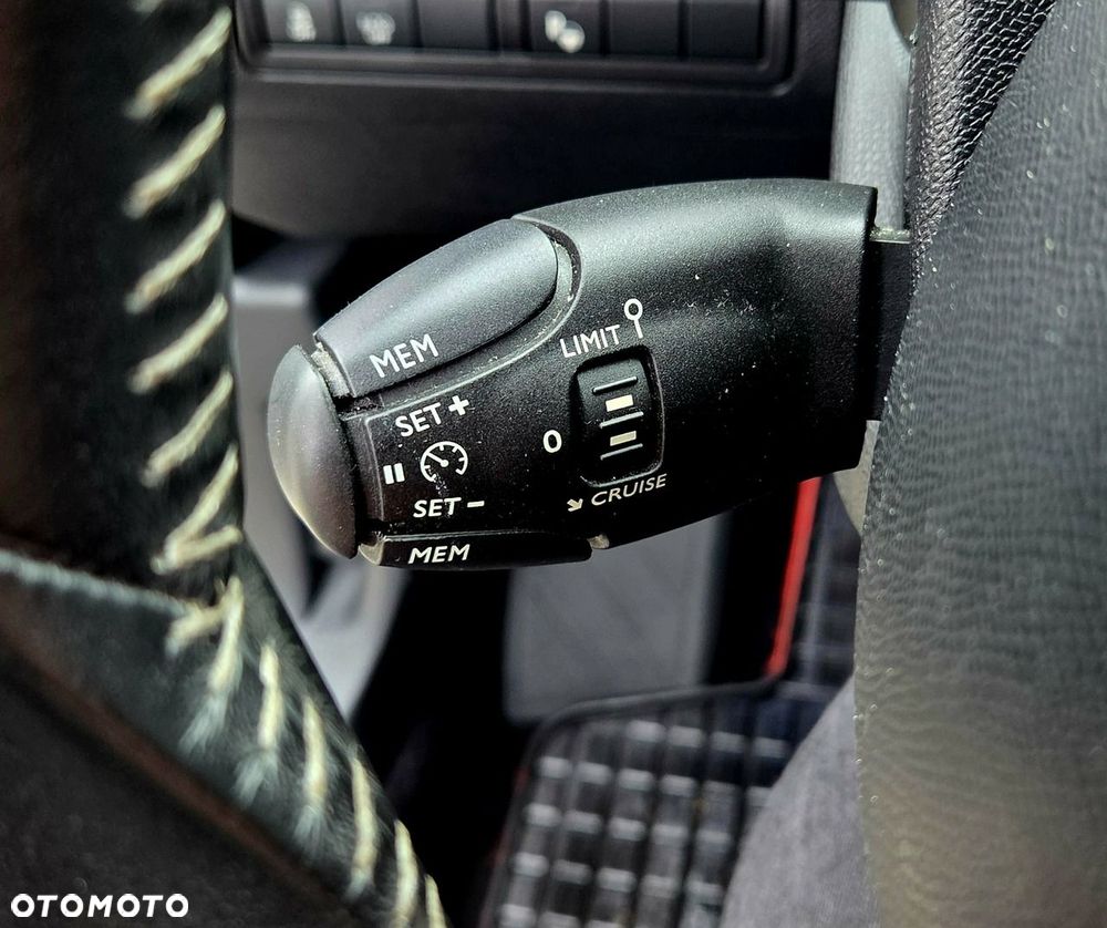 Peugeot 308 - 11