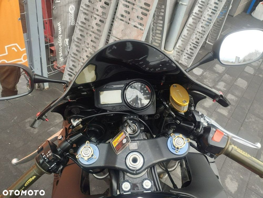 Honda CBR - 5