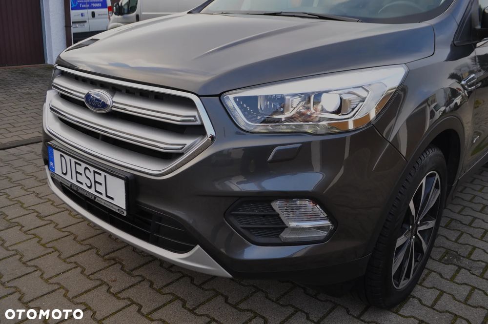 Ford Kuga 2.0 TDCi 4x4 Titanium - 36