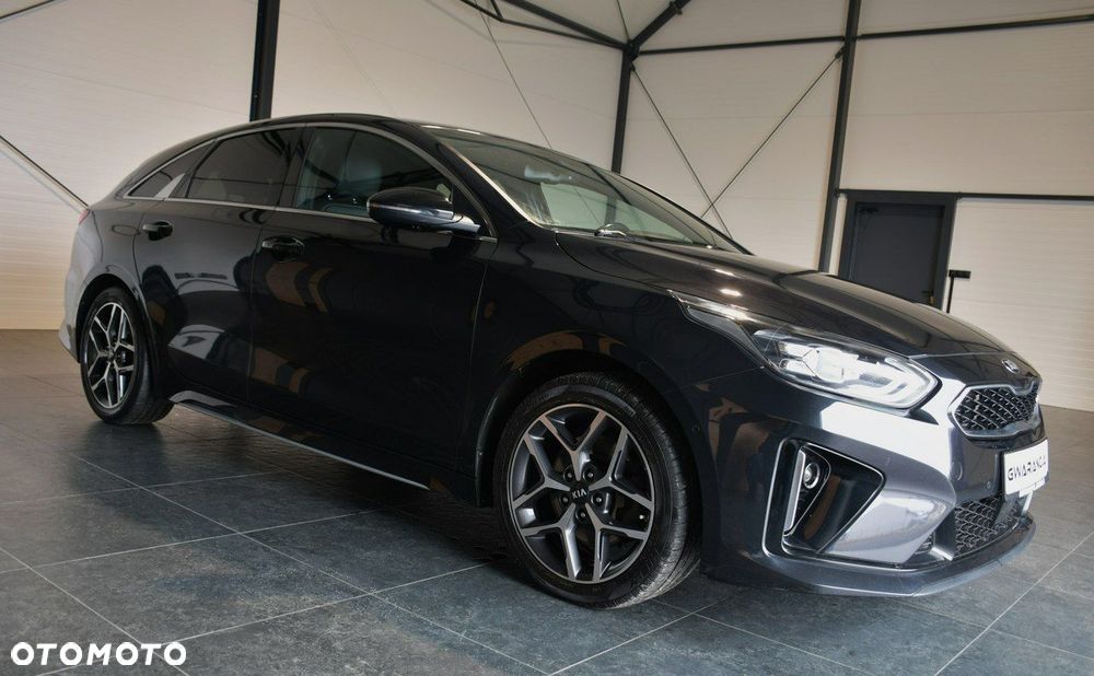 Kia ProCeed 1.6 CRDi GT Line DCT - 9