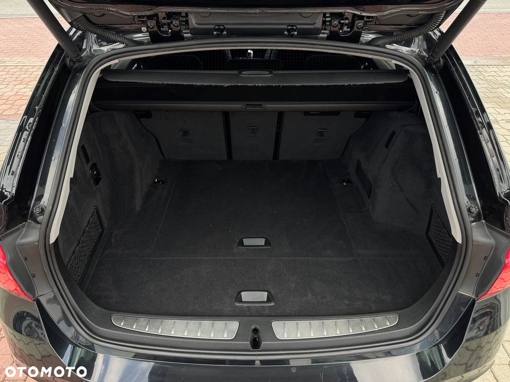 BMW Seria 3 318d - 11