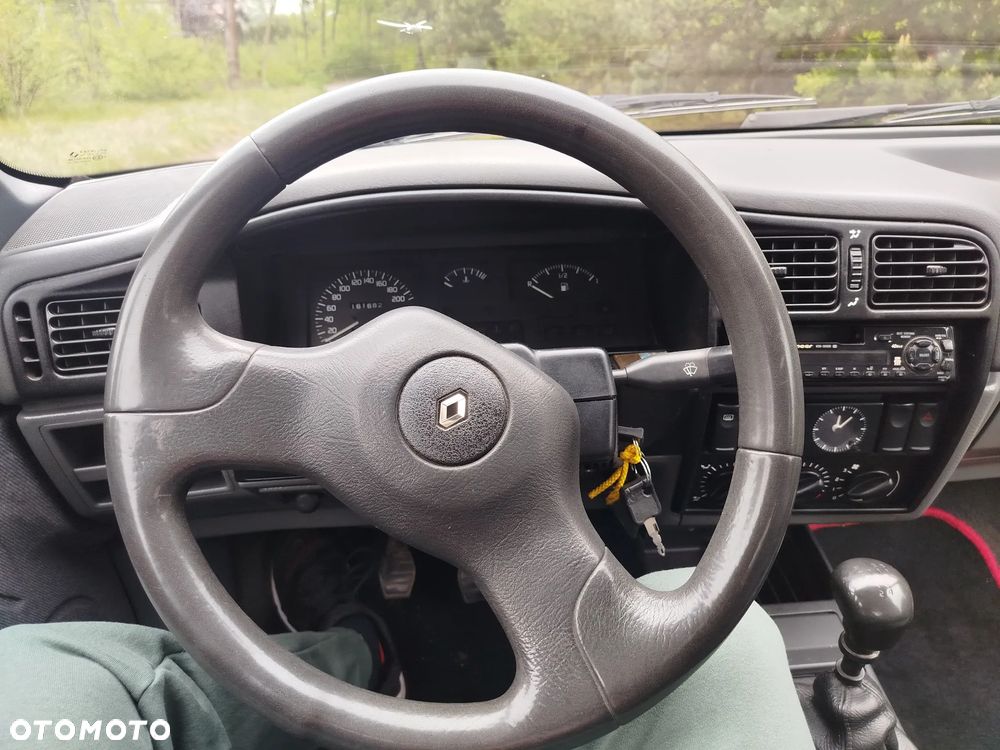 Renault 19 1.4 GTR - 19