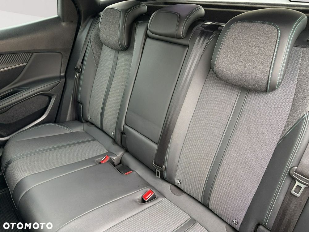 Peugeot 3008 1.2 PureTech Allure Pack S&S EAT8 - 25
