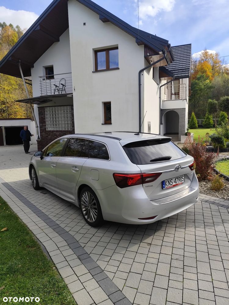 Toyota Avensis - 4