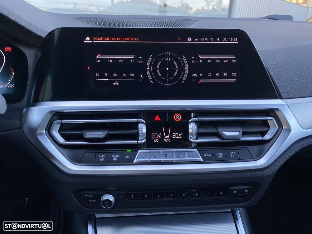 BMW 318 d Pack Desportivo M Auto - 27