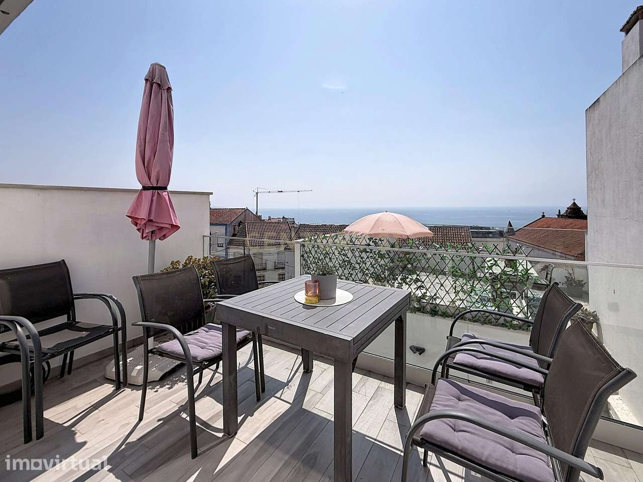 Apartamento T2 para Arrendamento | Vista Mar | Pederneira, Nazaré - Grande imagem: 2/52