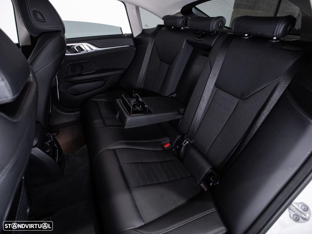 BMW i4 eDrive40 — fotografia 10