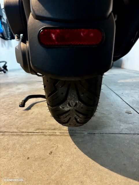 Piaggio Beverly 300 HPE - 13