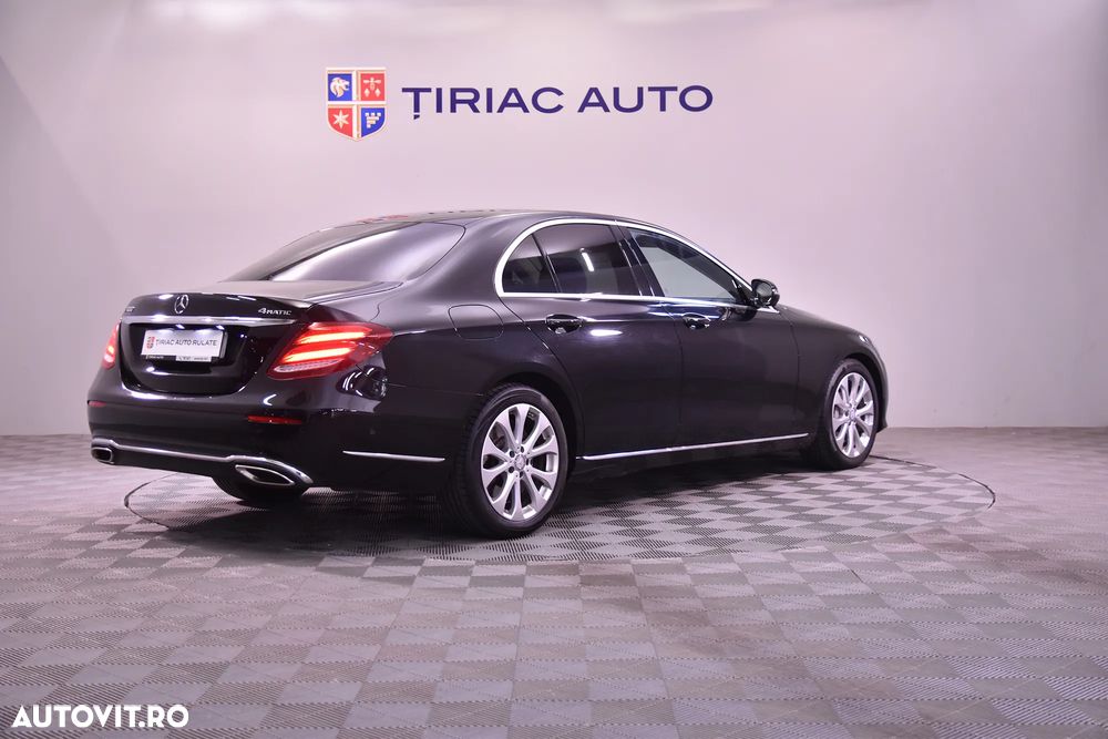 Mercedes-Benz E 400 4MATIC Aut. - 5