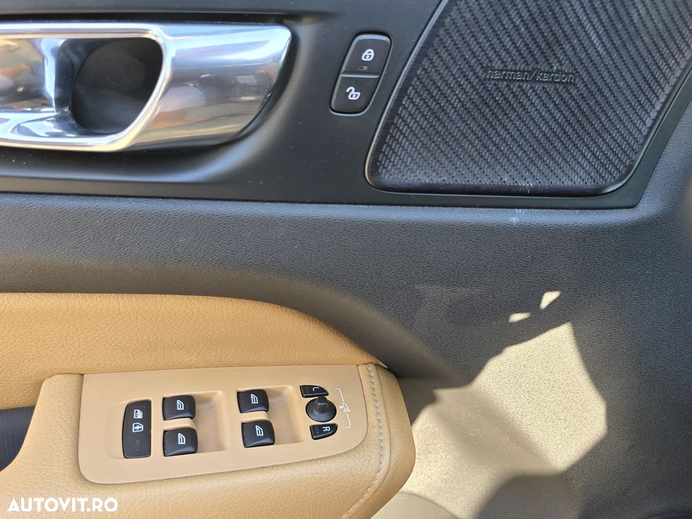 Volvo XC 60 D4 Momentum Pro - 16
