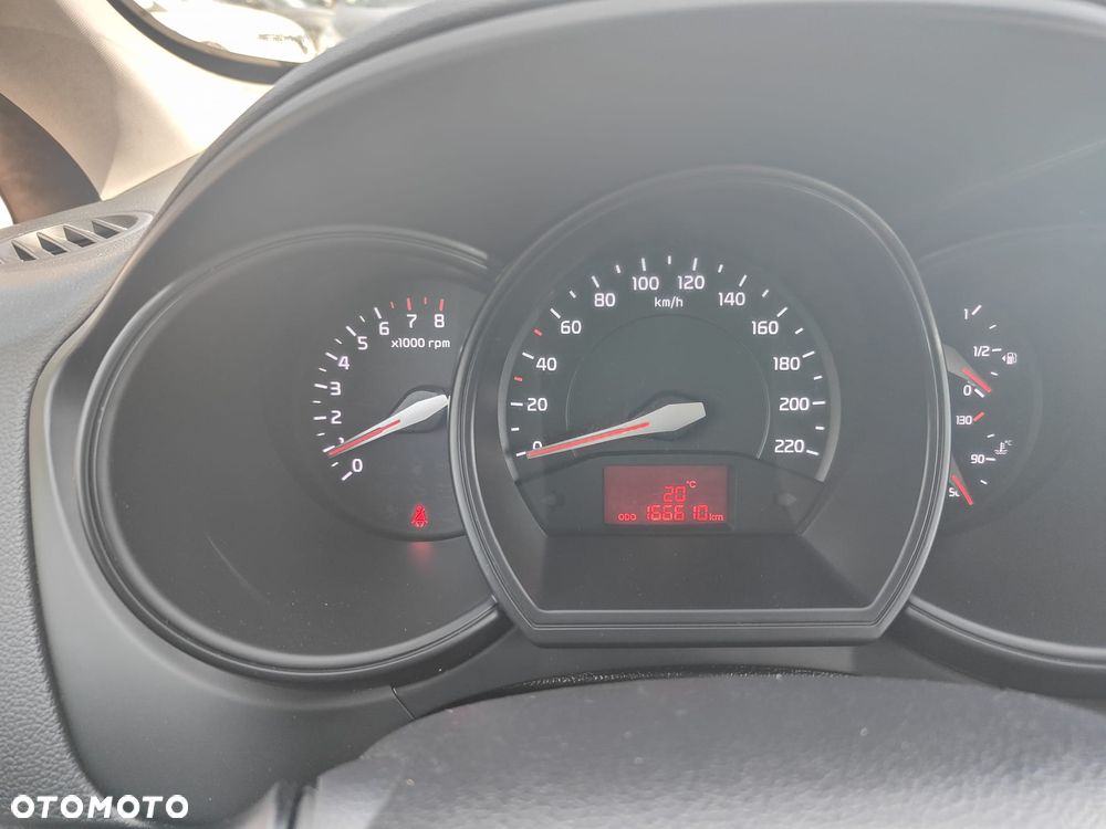 Kia Rio 1.2 Dream Team Edition - 6