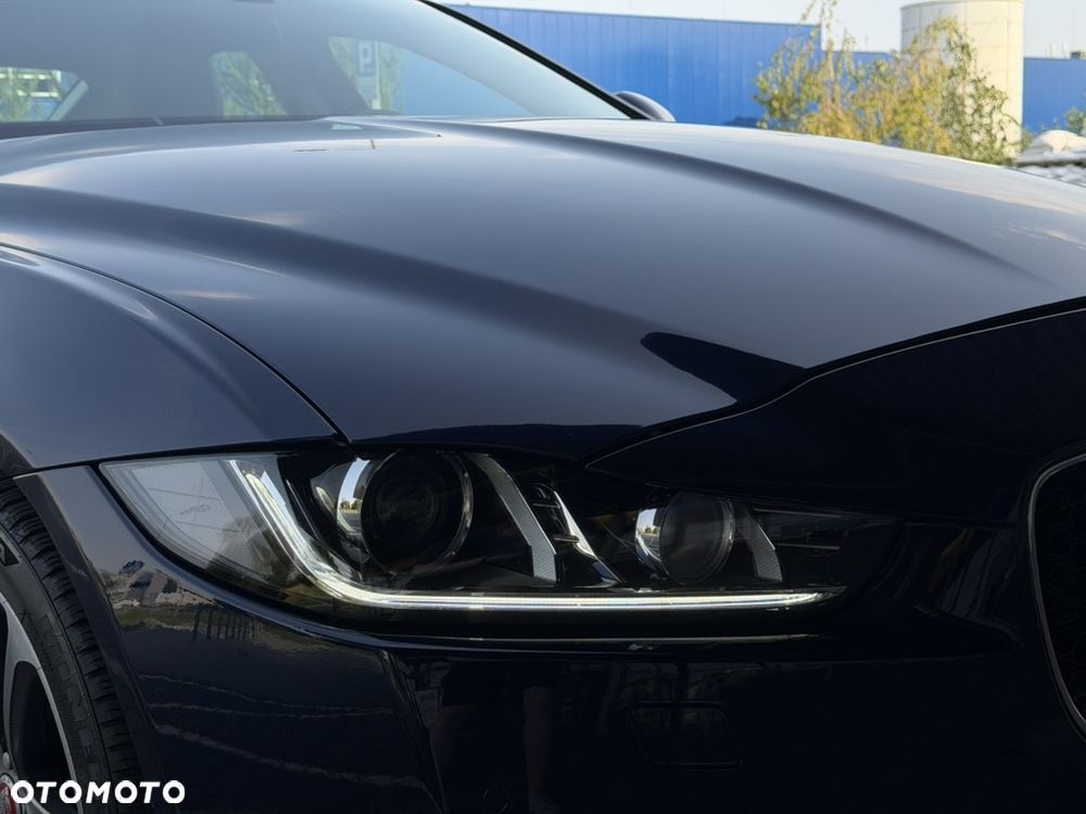 Jaguar XE 20d Pure - 10