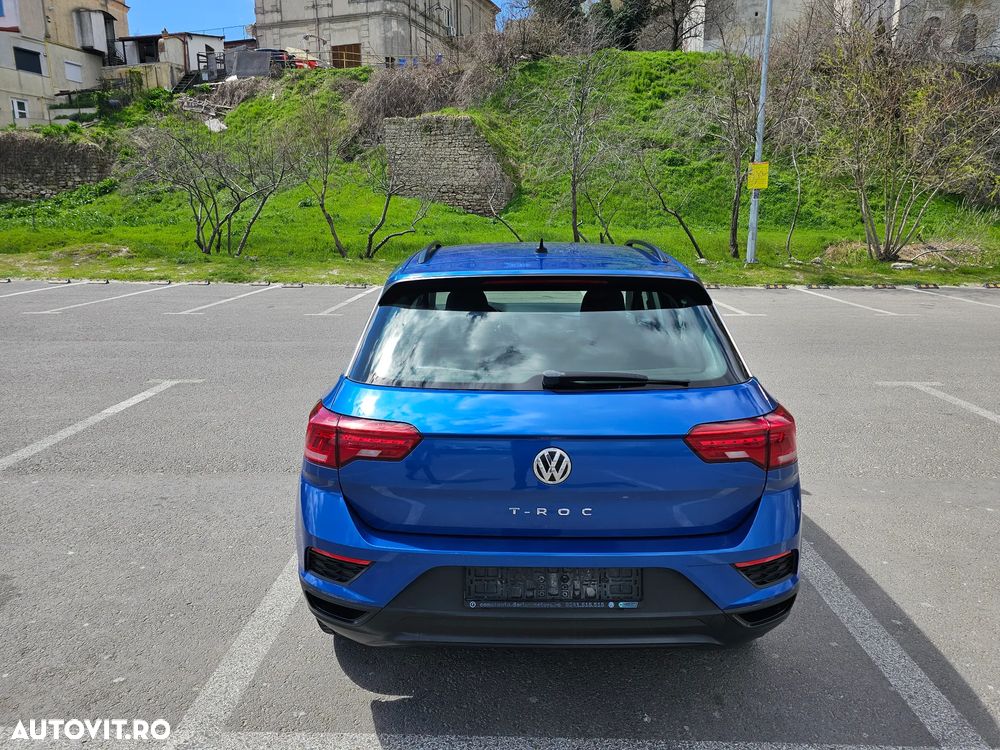 Volkswagen T-Roc - 12