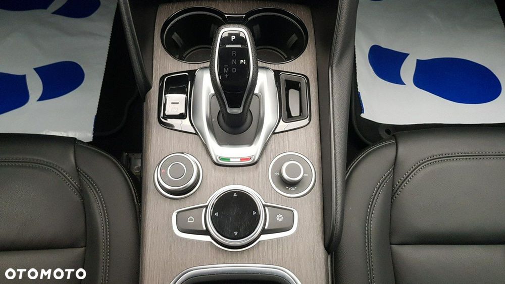 Alfa Romeo Giulia - 26