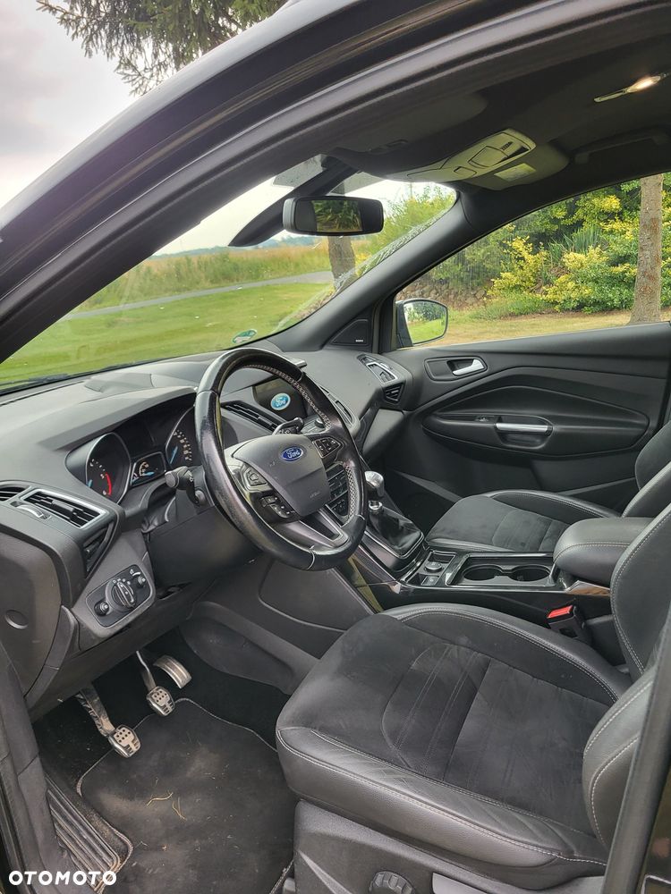Ford Kuga - 10