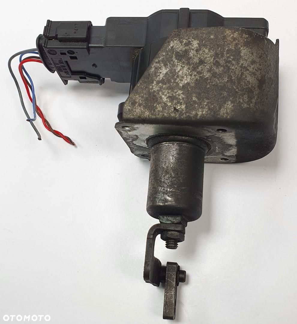 NASTAWNIK TURBINY BMW E90 2.0 D 135-19498 - 1