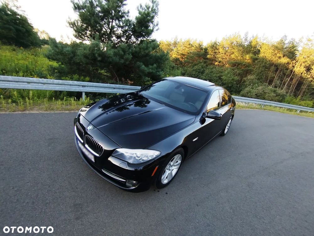 BMW Seria 5 528i - 1