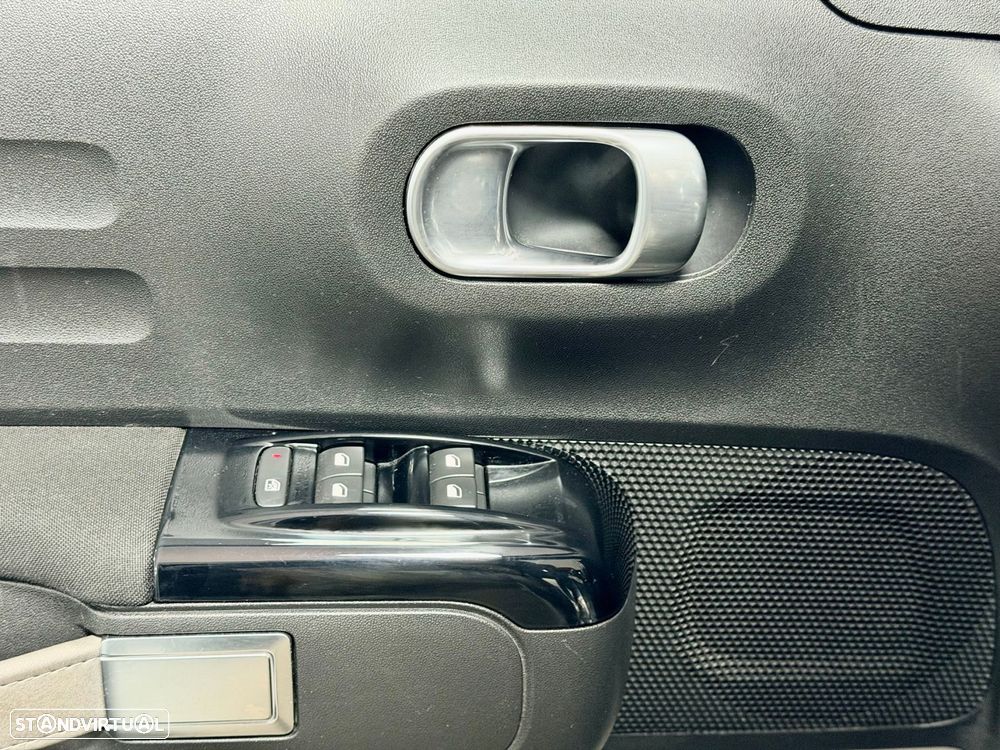 Citroën C3 1.2 PureTech Shine - 22