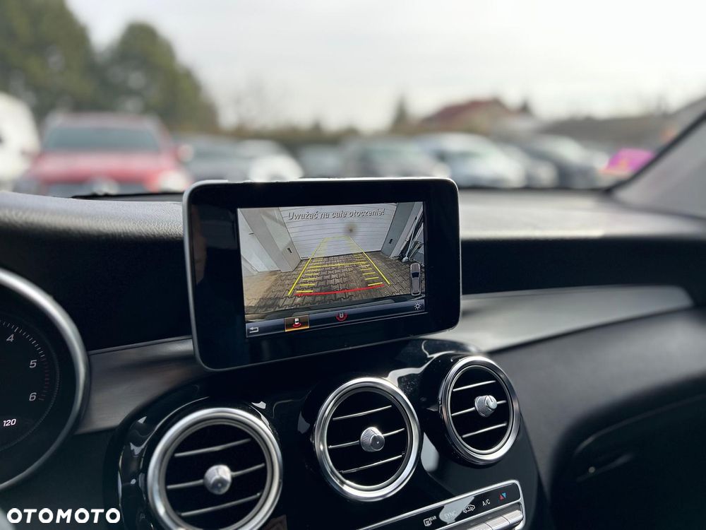 Mercedes-Benz GLC 220 d 4Matic 9G-TRONIC AMG Line - 30
