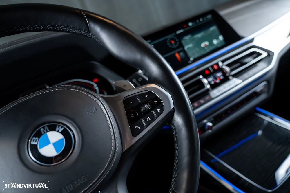 BMW X7 40 d xDrive Pack M - 18