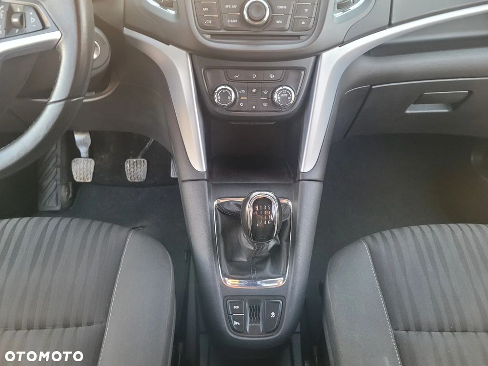 Opel Zafira Tourer 1.4 Turbo Business Innovation - 26