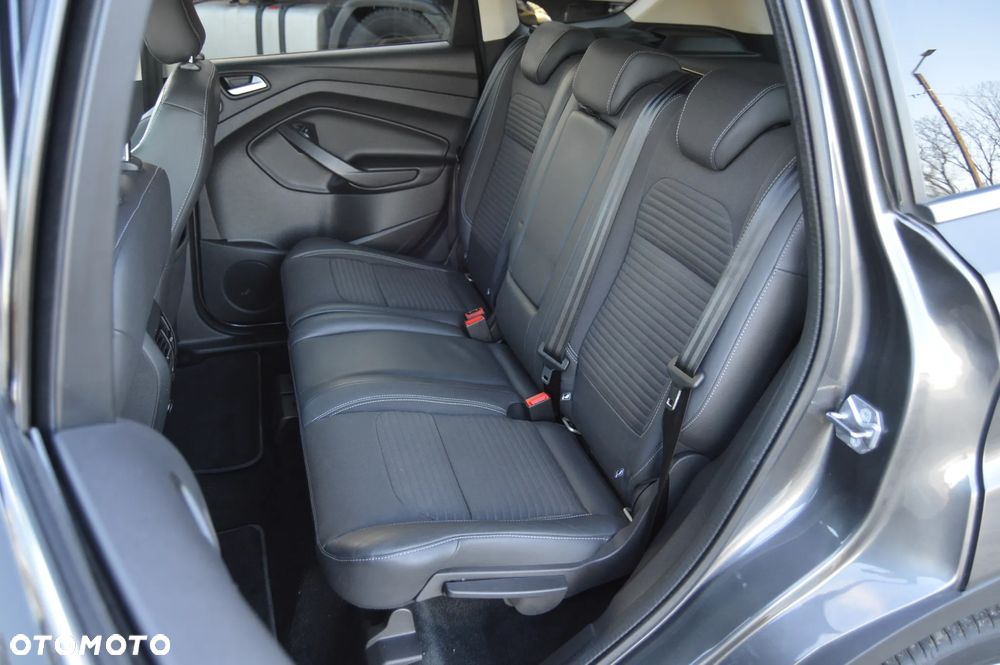 Ford Kuga 1.5 EcoBoost 2x4 Titanium - 6