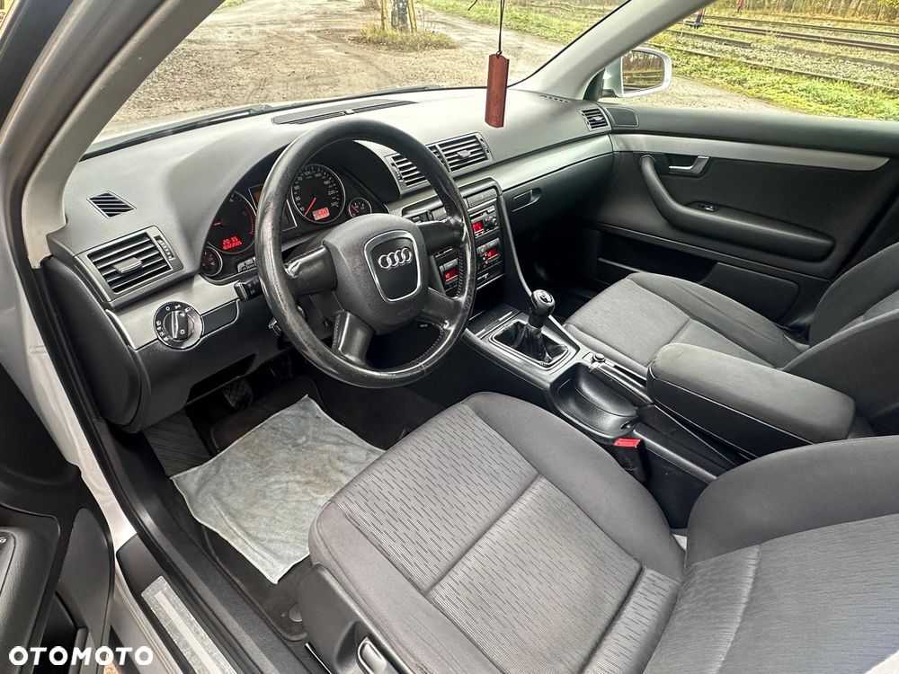 Audi A4 Avant 2.0 TDI - 11