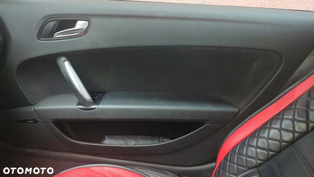Audi TT Coupé - 14